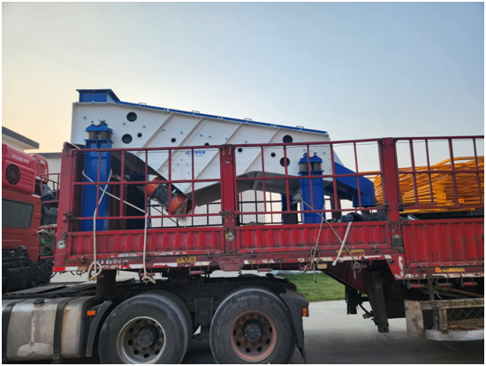 直線篩、方形搖擺篩發(fā)貨